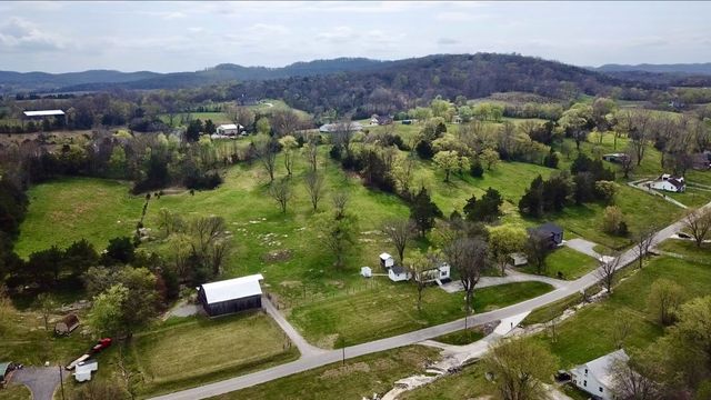 546 W Old Alexandria Rd, Watertown, TN 37184