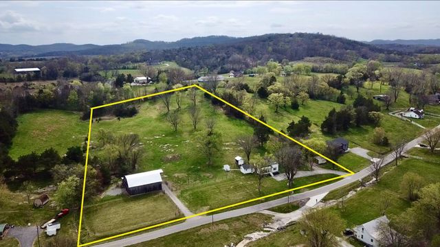 546 W Old Alexandria Rd, Watertown, TN 37184