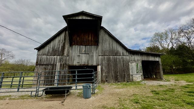 546 W Old Alexandria Rd, Watertown, TN 37184