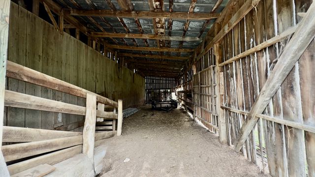 546 W Old Alexandria Rd, Watertown, TN 37184