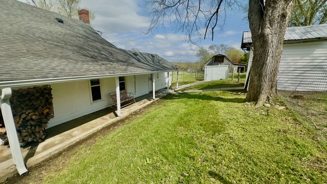 546 W Old Alexandria Rd, Watertown, TN 37184