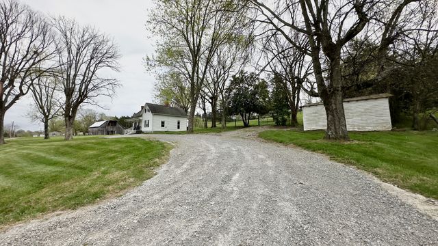 546 W Old Alexandria Rd, Watertown, TN 37184