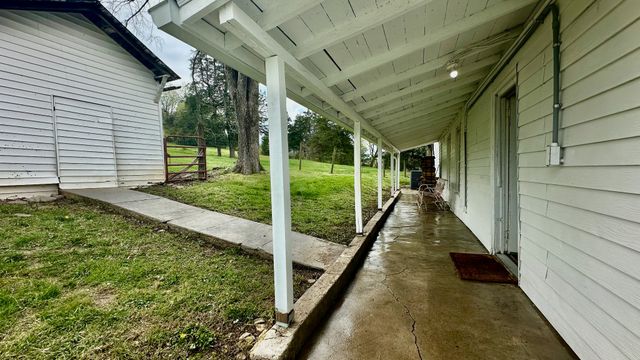 546 W Old Alexandria Rd, Watertown, TN 37184