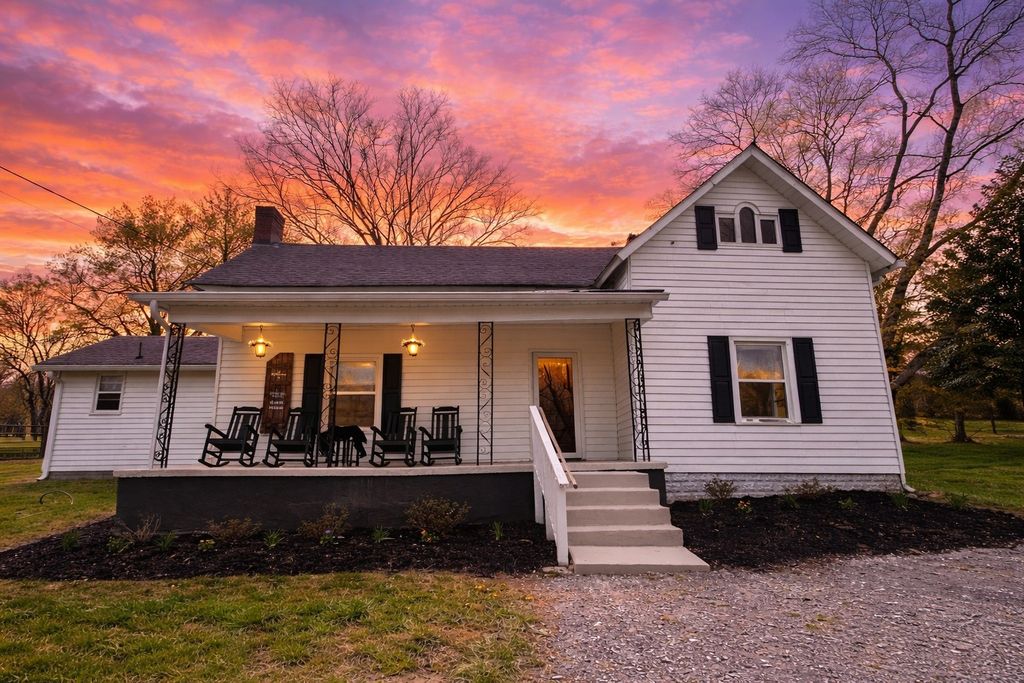 546 W Old Alexandria Rd, Watertown, TN 37184