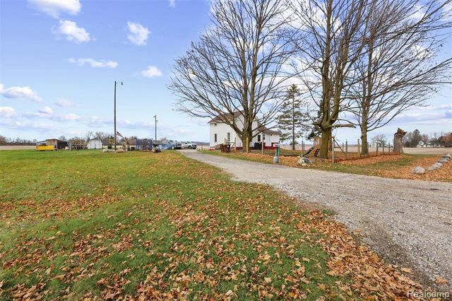 1102 Wellsville Highway, Palmyra, MI 49268