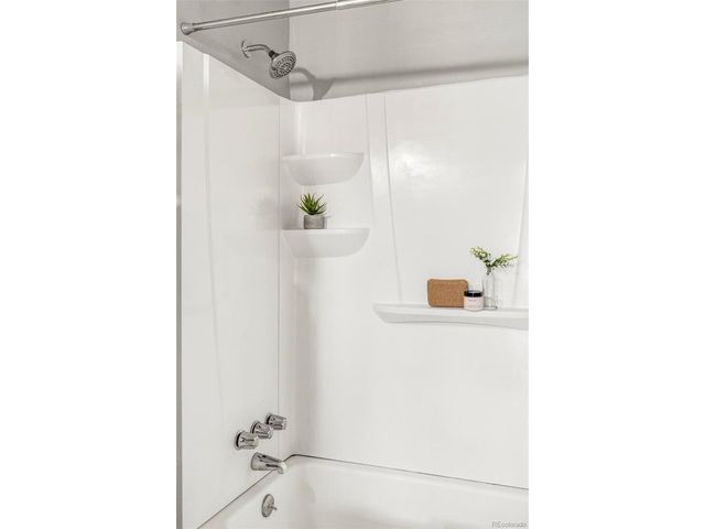 9622 W Chatfield Ave F, Littleton, CO 80128