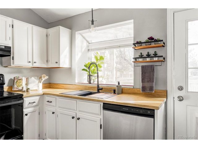 9622 W Chatfield Ave F, Littleton, CO 80128