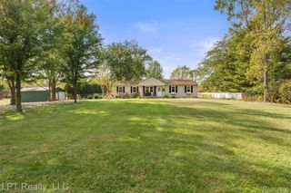 411 Fowlerville Road, Handy Township, MI 48836