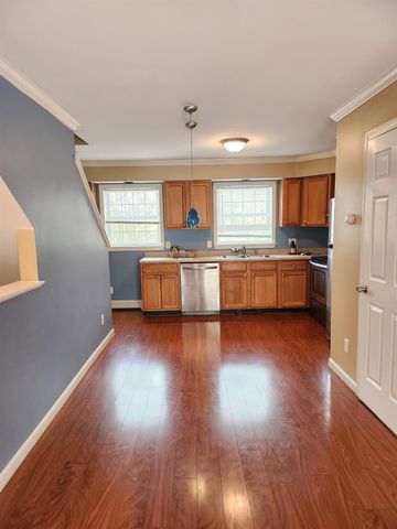 1029 S Mammoth Rd Unit 36, Manchester, NH 03109