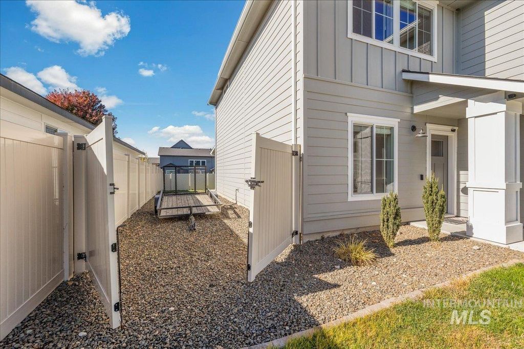 1201 N Bowknot Lake Ave, Star, ID 83669 photo 2