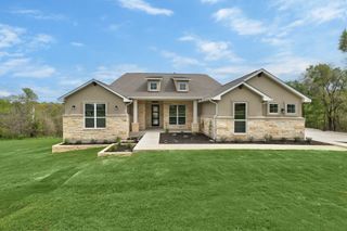 127 Red Tail Hawk LN, Cedar Creek, TX 78612