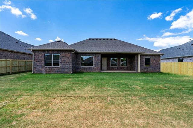 110 N Banner Avenue, Farmington, AR 72730