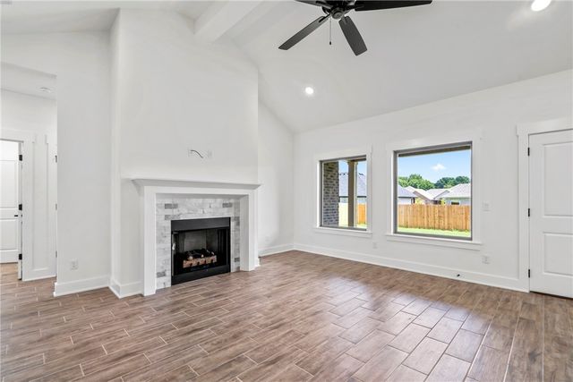 110 N Banner Avenue, Farmington, AR 72730