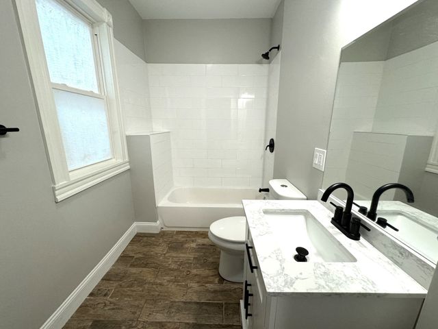 11 East Milton Rd. 1, Brookline, MA 02445