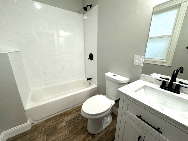 11 East Milton Rd. 1, Brookline, MA 02445