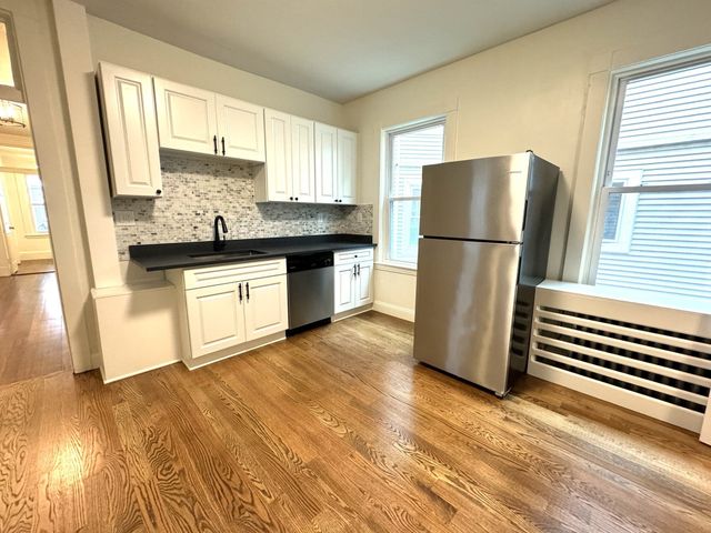 11 East Milton Rd. 1, Brookline, MA 02445