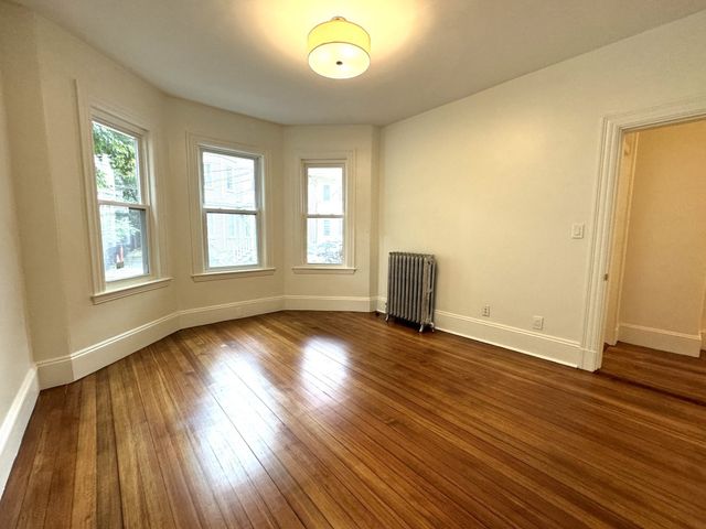 11 East Milton Rd. 1, Brookline, MA 02445
