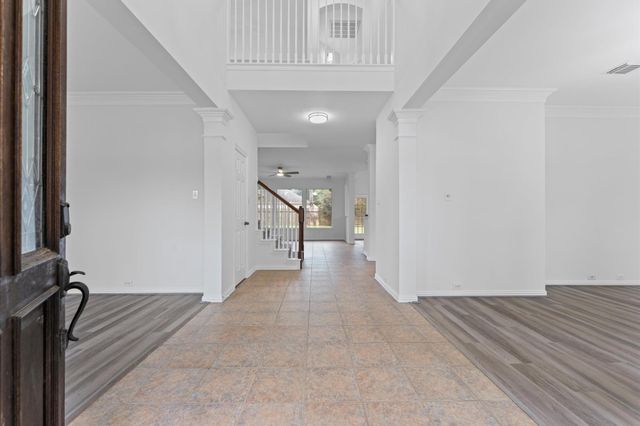 15019 Cozy Hollow Lane, Houston, TX 77044