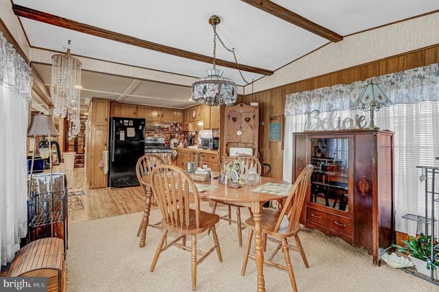 5372 MCCLEARY DR, Chincoteague Island, VA 23336