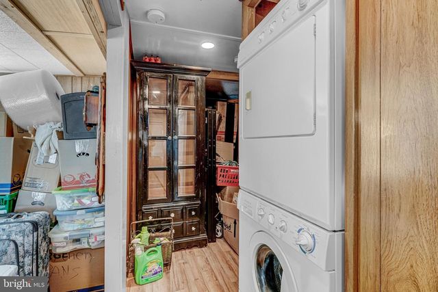 5372 MCCLEARY DR, Chincoteague Island, VA 23336