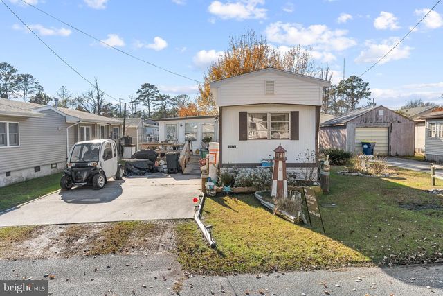 5372 MCCLEARY DR, Chincoteague Island, VA 23336