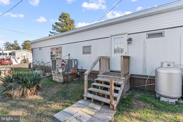 5372 MCCLEARY DR, Chincoteague Island, VA 23336