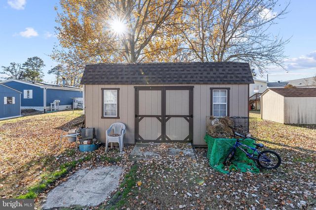 5372 MCCLEARY DR, Chincoteague Island, VA 23336