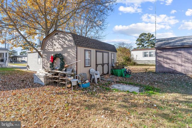 5372 MCCLEARY DR, Chincoteague Island, VA 23336