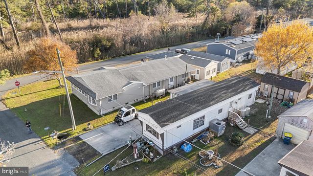 5372 MCCLEARY DR, Chincoteague Island, VA 23336