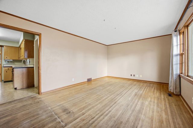 305 19th Avenue N, Fargo, ND 58102