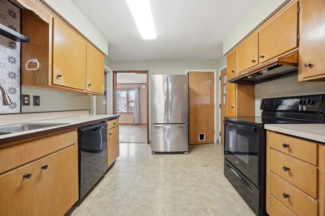 305 19th Avenue N, Fargo, ND 58102