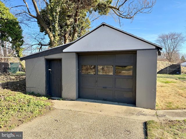 36 CRESSMONT AVE, Blackwood, NJ 08012