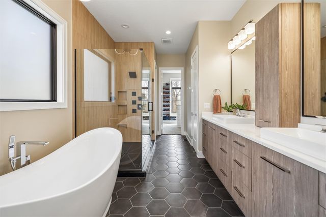 105 Fox Landing, Waukee, IA 50263