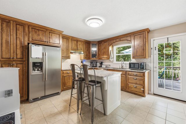 1504 Ridge Point Road, Hixson, TN 37343