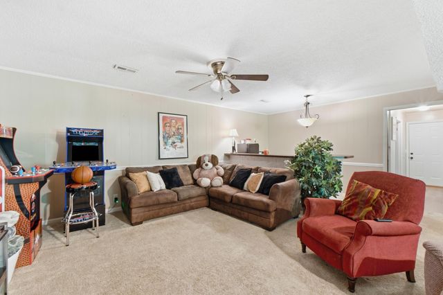 1504 Ridge Point Road, Hixson, TN 37343