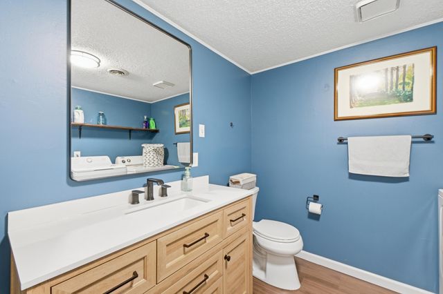 1504 Ridge Point Road, Hixson, TN 37343
