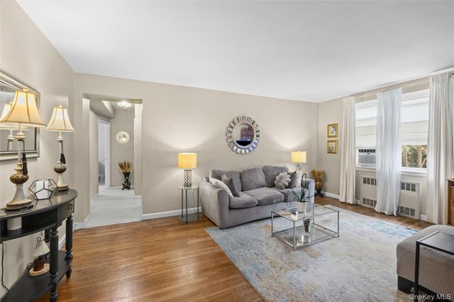 22 Mulford 2D, Hempstead, NY 11550