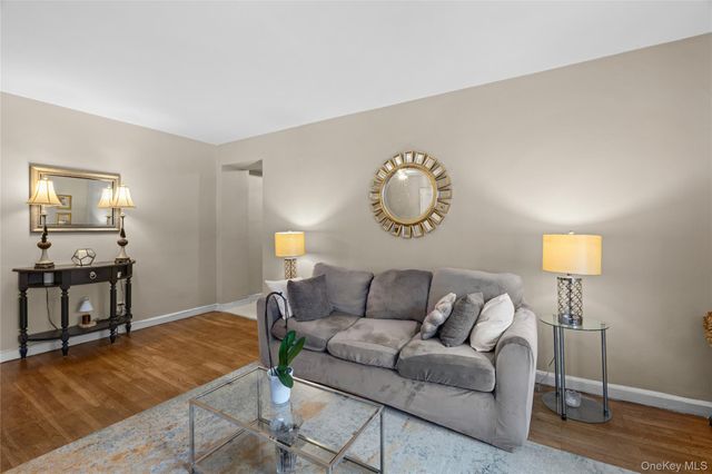 22 Mulford 2D, Hempstead, NY 11550