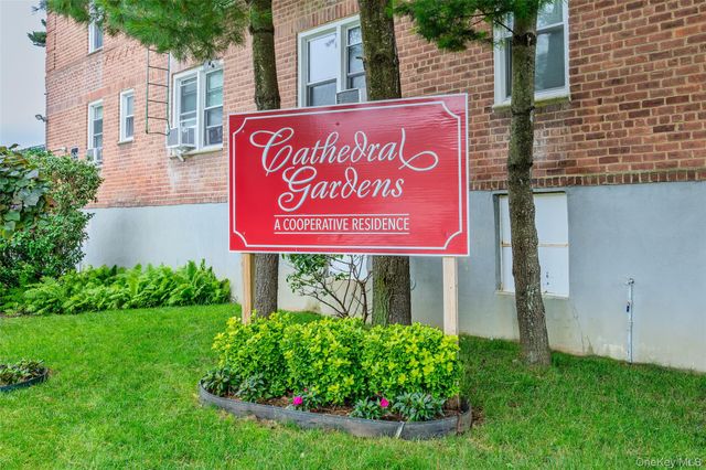22 Mulford 2D, Hempstead, NY 11550