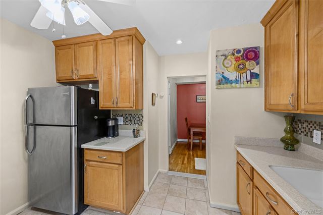 22 Mulford 2D, Hempstead, NY 11550