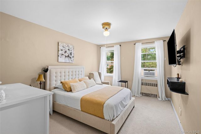 22 Mulford 2D, Hempstead, NY 11550