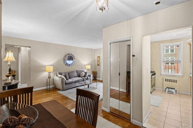 22 Mulford 2D, Hempstead, NY 11550