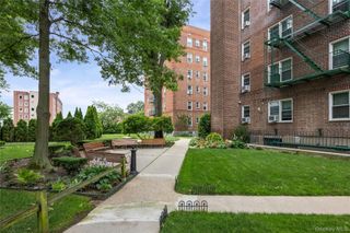 22 Mulford 2D, Hempstead, NY 11550