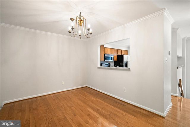 8316 LINDEN OAKS CT, Lorton, VA 22079