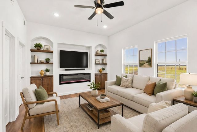 505 Farmer Road, Ennis, TX 75119