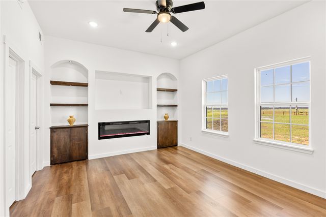 505 Farmer Road, Ennis, TX 75119