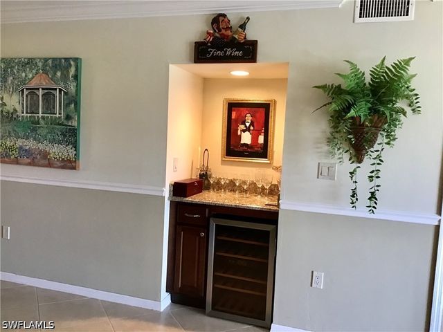 440 Fox Haven DR 2106, Naples, FL 34104