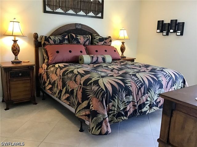 440 Fox Haven DR 2106, Naples, FL 34104