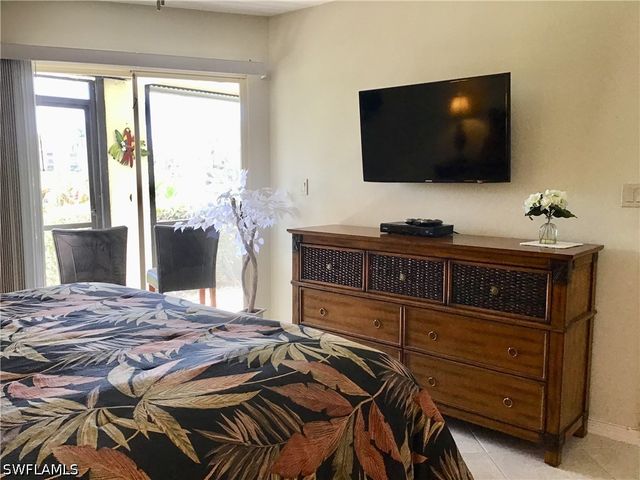 440 Fox Haven DR 2106, Naples, FL 34104