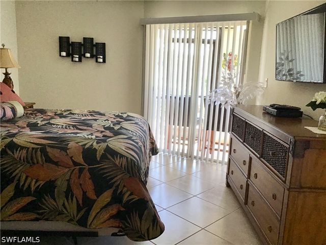 440 Fox Haven DR 2106, Naples, FL 34104